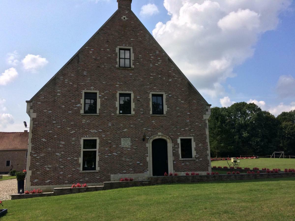 Chapeauveau Gite - B&B - Events Helecine エクステリア 写真